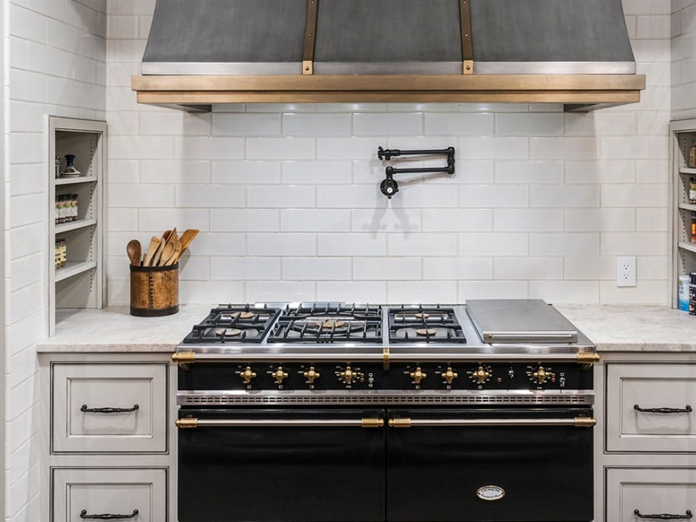 Custom Bolingbrook Quartz Countertops Custom Bolingbrook Countertops installation using premium quartz surfaces in Bolingbrook Illinois