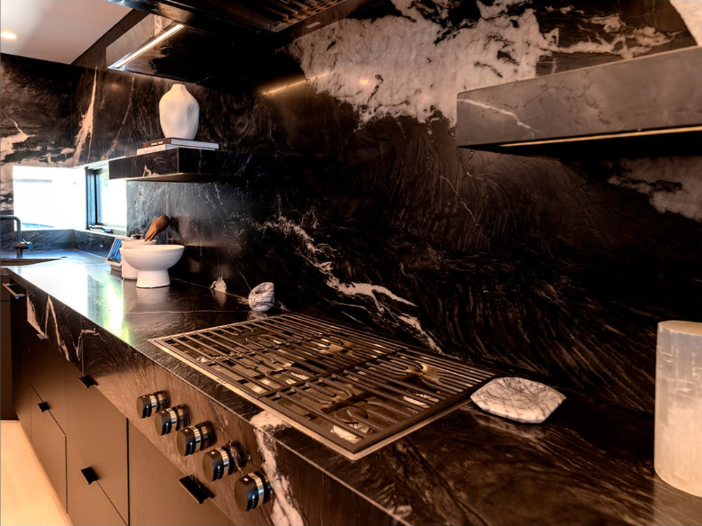 Modern Chicago Kitchen Countertops