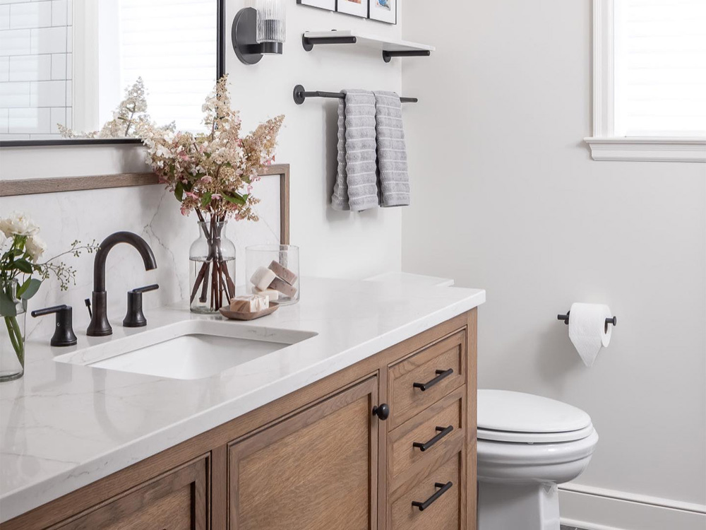 Modern quartz countertops in Chicagoland by Aljory Marble